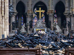 Ivan Špirakus: Katedrála Notre-Dame zřejmě nebyla pojištěná